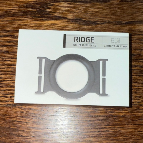 The Ridge Rose gold Wallet - Picture 3 of 6